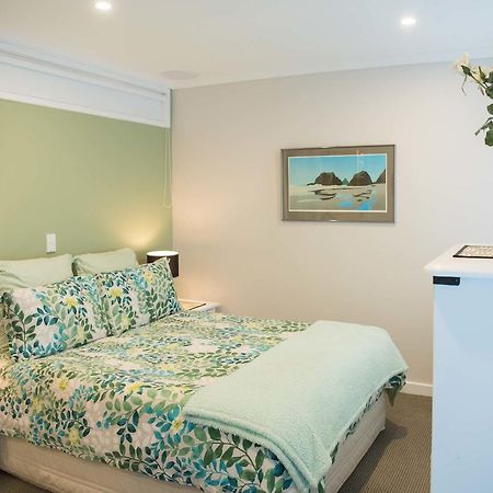 Style In Ngaio Bed & Breakfast Wellington Exterior photo